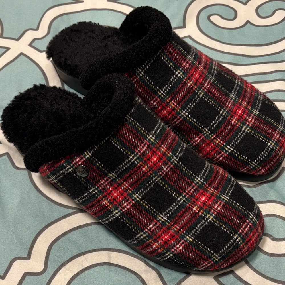 Plaid Fuzzy Alegria Slippers